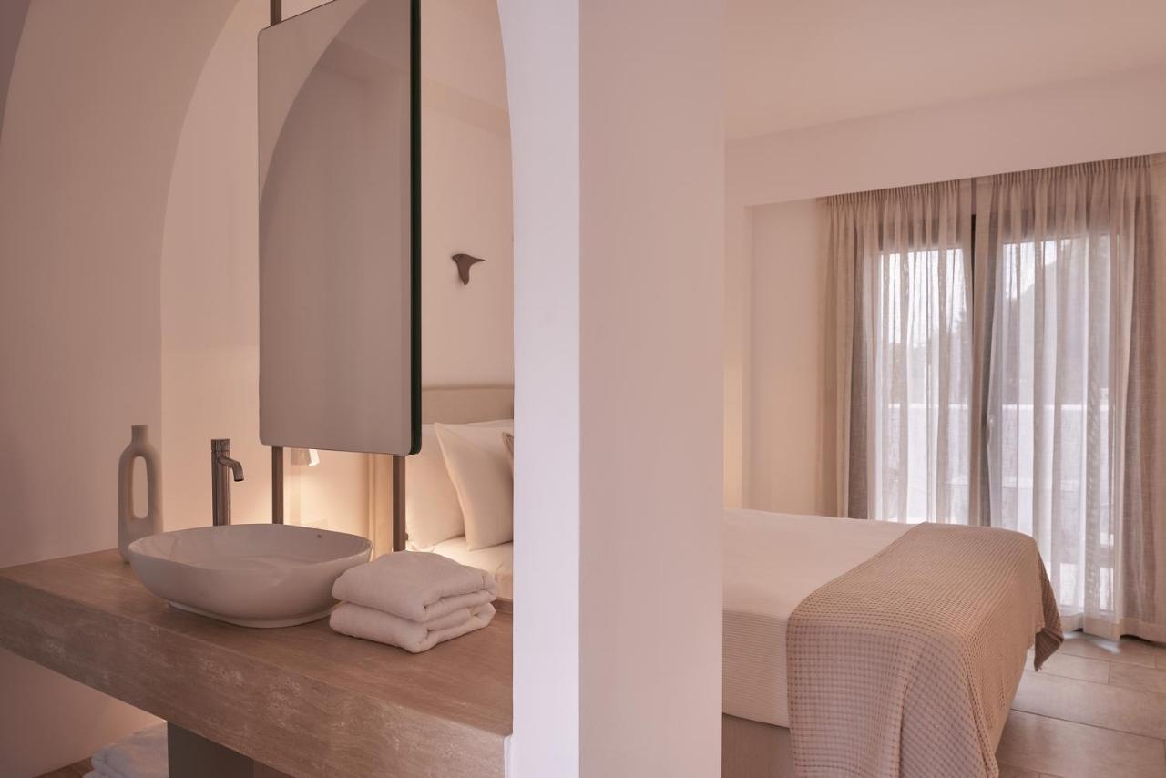 Isida Andros Hotell Áyios Pétros Exteriör bild