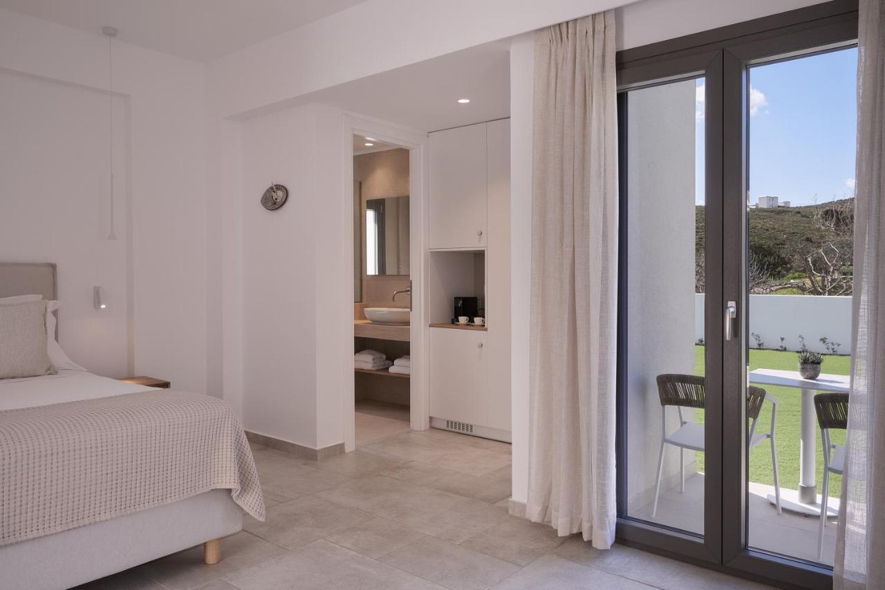 Isida Andros Hotell Áyios Pétros Exteriör bild
