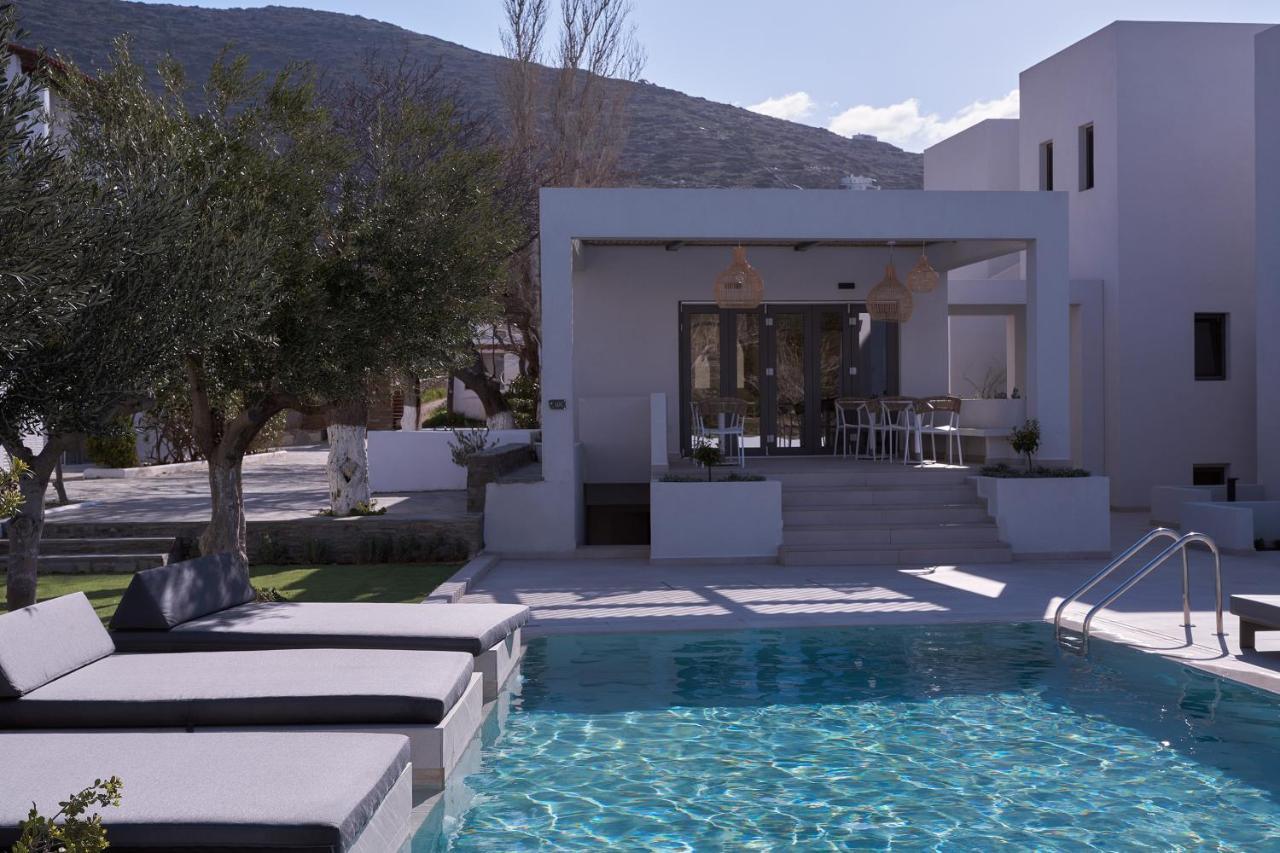 Isida Andros Hotell Áyios Pétros Exteriör bild